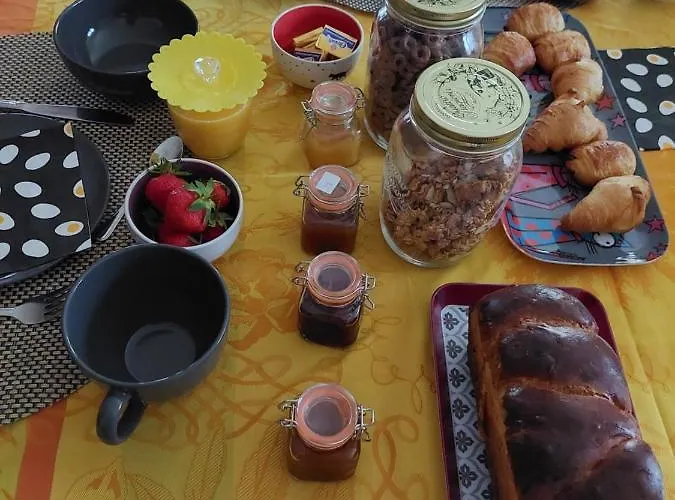 Maison Jaune Homestay szállás