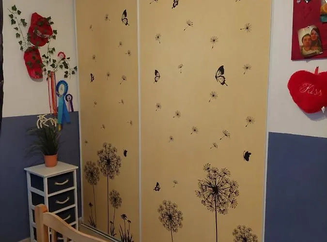 Maison Jaune * Villemus